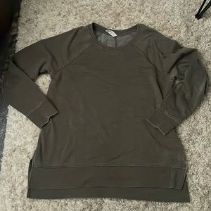 Lightweight tunic top